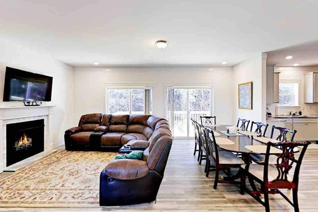 Serenity Views Comfort - Close To City & Parkway! Weaverville Екстериор снимка