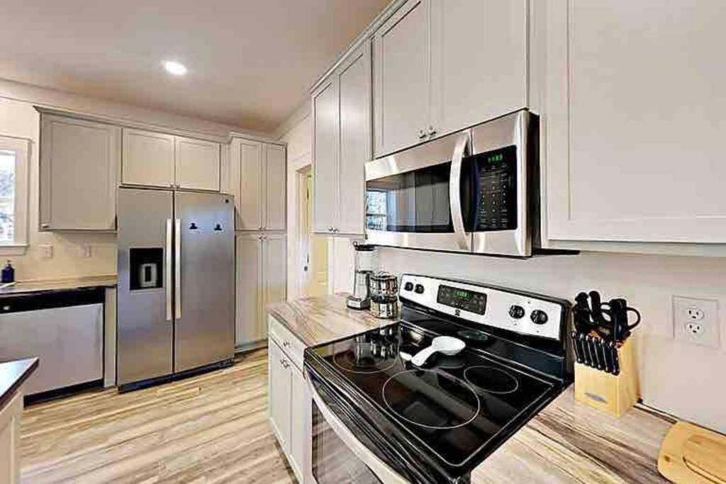 Serenity Views Comfort - Close To City & Parkway! Weaverville Екстериор снимка