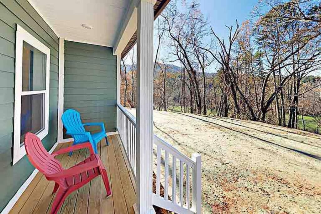 Serenity Views Comfort - Close To City & Parkway! Weaverville Екстериор снимка