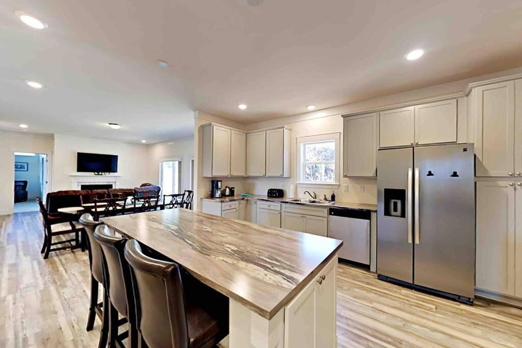Serenity Views Comfort - Close To City & Parkway! Weaverville Екстериор снимка